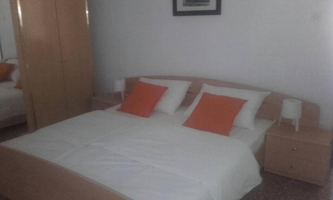 Apartments By The Sea Basina, Hvar - 542 Vrbanj Εξωτερικό φωτογραφία