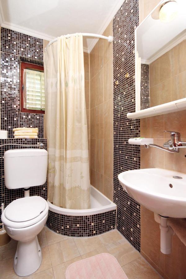 Apartments By The Sea Basina, Hvar - 542 Vrbanj Εξωτερικό φωτογραφία